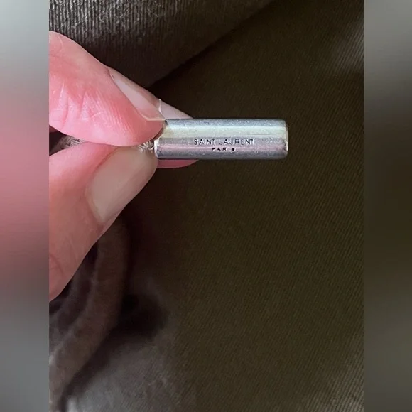 Yves Saint Laurent - Picture 9 of 12